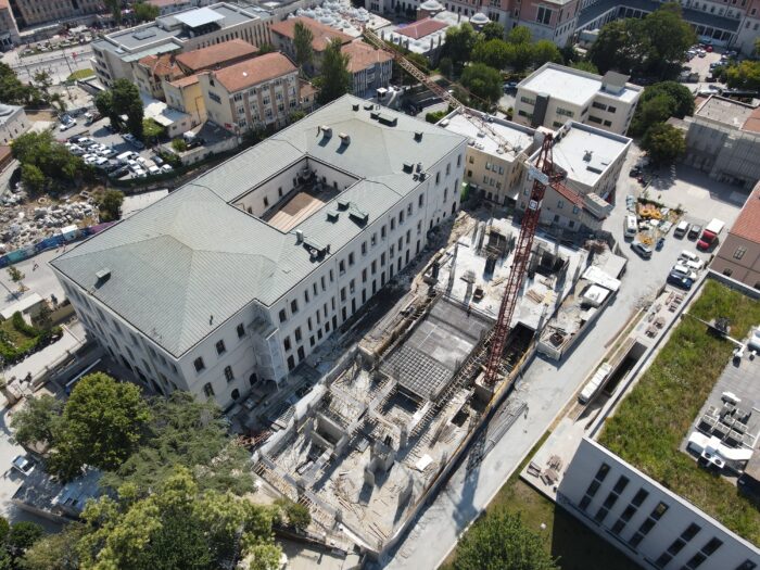 İstanbul Üniversitesi